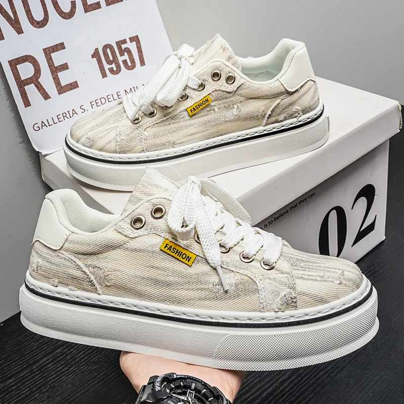 Men's breathable and non slip casual board shoes with thick soles, versatile and wear-resistant sports shoes
Men's breathable and non slip casual board shoes with thick soles, versatile and wear-resistant sports shoes