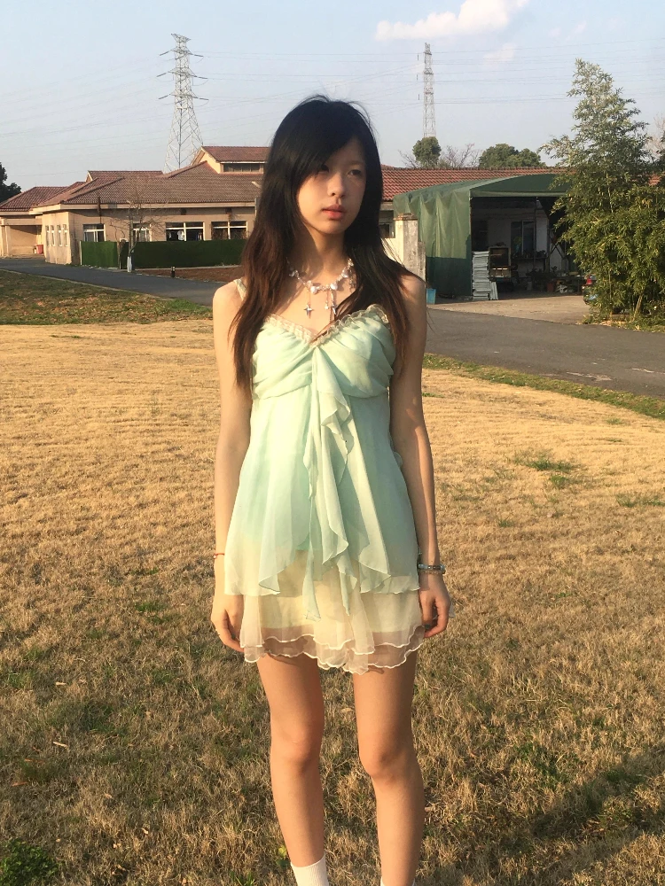Subculture Japanese 2 Piece Skirt Sets Women Y2k Crop Top Vest + Mini Skirt Beach Harajuku American Vintage Suit Chic Outfits
Subculture Japanese 2 Piece Skirt Sets Women Y2k Crop Top Vest + Mini Skirt Beach Harajuku American Vintage Suit Chic Outfits