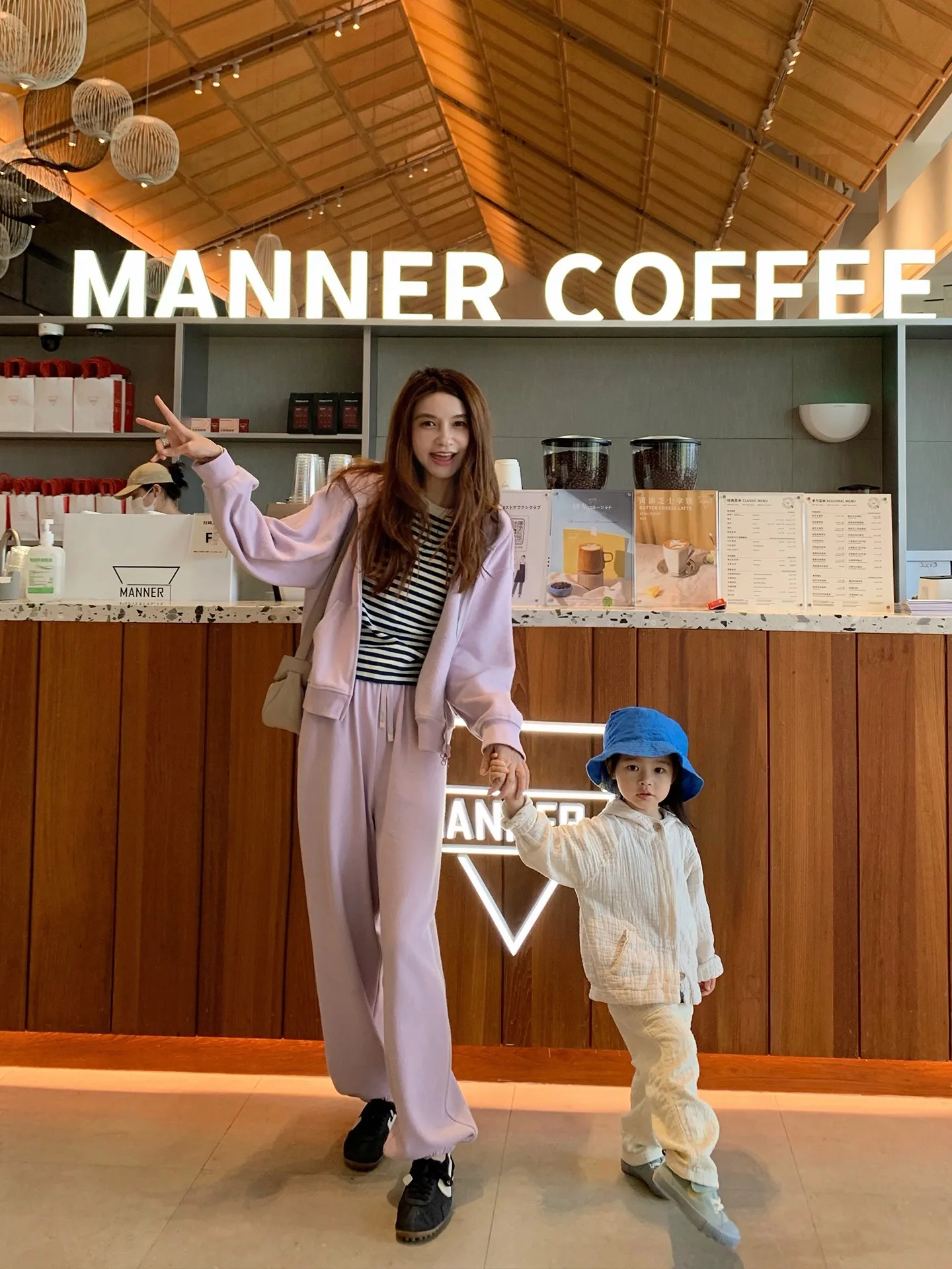 Heavyweight Loose Fit Casual Commute Sweatirt Pants Set Women's Faion Ensemble Comfortable Breathable Cotton Polyester
Heavyweight Loose Fit Casual Commute Sweatirt Pants Set Women's Faion Ensemble Comfortable Breathable Cotton Polyester