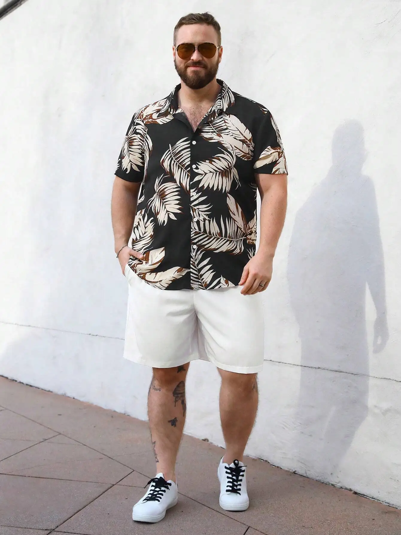 Men's Casual Hawaiian Shirt With Tropical Print Short Sleeve Turn-Down Collar
Men's Casual Hawaiian Shirt With Tropical Print Short Sleeve Turn-Down Collar