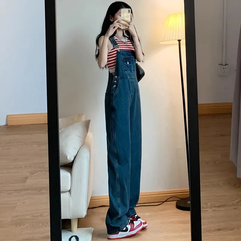 Ретро джинсовый комбинезон с высокой талией для женщин, весна-осень, новый корейский свободный крой, прямые штанины, модный дизайн
Ретро джинсовый комбинезон с высокой талией для женщин, весна-осень, новый корейский свободный крой, прямые штанины, модный дизайн