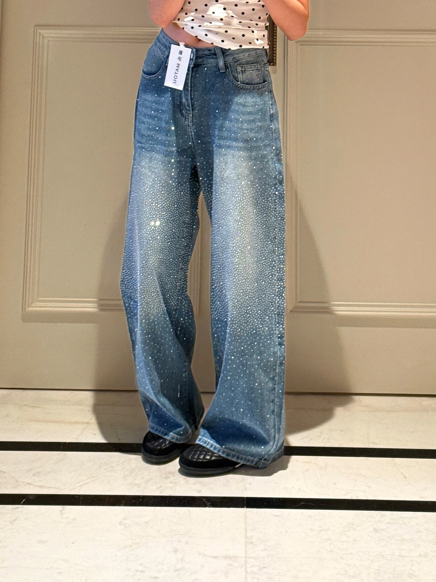 Shiny Star River Diamond Flashing High Waist Wide Leg Slimming Jeans for Women Light Blue Explosive Flashing Denim Pants
Shiny Star River Diamond Flashing High Waist Wide Leg Slimming Jeans for Women Light Blue Explosive Flashing Denim Pants