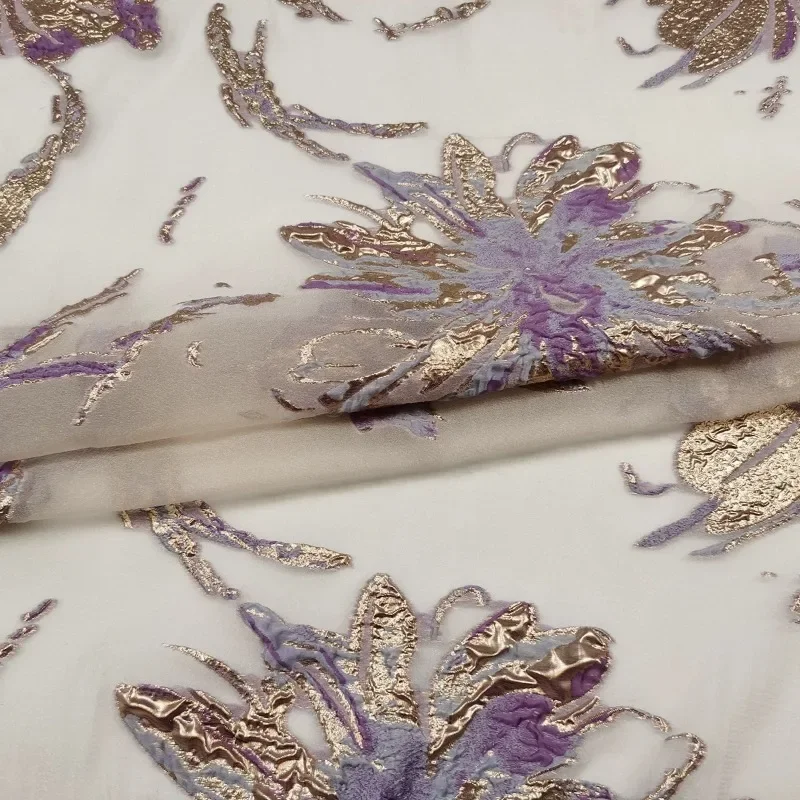 Роскошный бренд, золотая шелковая жаккардовая ткань, европейское тонкое платье из пряжи Eugen, модное ремесло, прозрачное весенне-летнее рукоделие
Роскошный бренд, золотая шелковая жаккардовая ткань, европейское тонкое платье из пряжи Eugen, модное ремесло, прозрачное весенне-летнее рукоделие