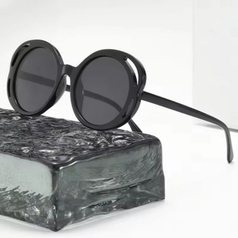 2025 New In Fashionable Women's Vintage Camellia Sunglasses Large Frame Pattern Unique Style European American Popularity Gafas
2025 New In Fashionable Women's Vintage Camellia Sunglasses Large Frame Pattern Unique Style European American Popularity Gafas