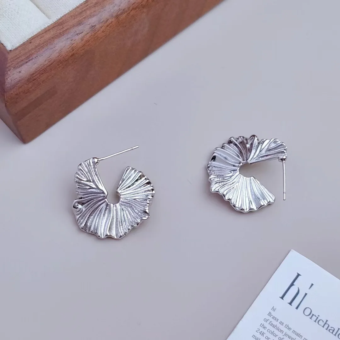 Qingdao Jewelry Retro Earrings High Sense Medieval Earrings Temperament Jewelry Exaggerated Female Personality
Qingdao Jewelry Retro Earrings High Sense Medieval Earrings Temperament Jewelry Exaggerated Female Personality