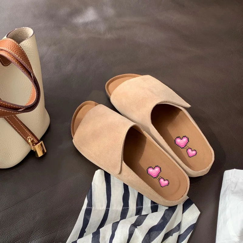 New simple round-toe foldable wide-strap flat open-toe slippers for women for summer outdoor wear
New simple round-toe foldable wide-strap flat open-toe slippers for women for summer outdoor wear
