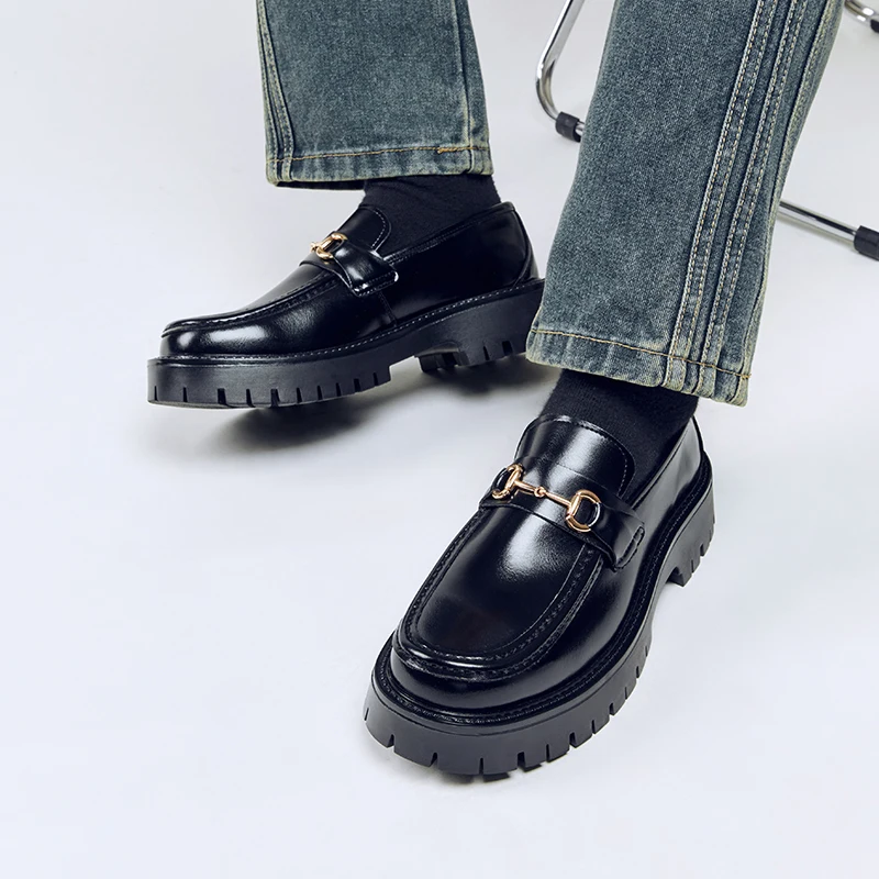 Fashion Classic Thick Sole Men Penny Loafers Slip-On Business Dress Shoes for Gentleman Metal Buckle Formal Party Heighten Shoes
Fashion Classic Thick Sole Men Penny Loafers Slip-On Business Dress Shoes for Gentleman Metal Buckle Formal Party Heighten Shoes