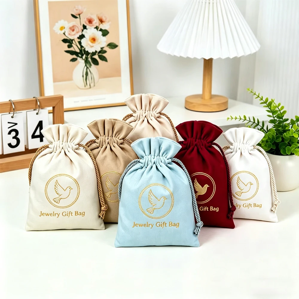 50Pcs Custom Logo Soft Velvet Drawstring Bags Luxury Jewelry Packaging Gift Pouches for Earrings Necklaces Keychain Oil Wrapping
50Pcs Custom Logo Soft Velvet Drawstring Bags Luxury Jewelry Packaging Gift Pouches for Earrings Necklaces Keychain Oil Wrapping