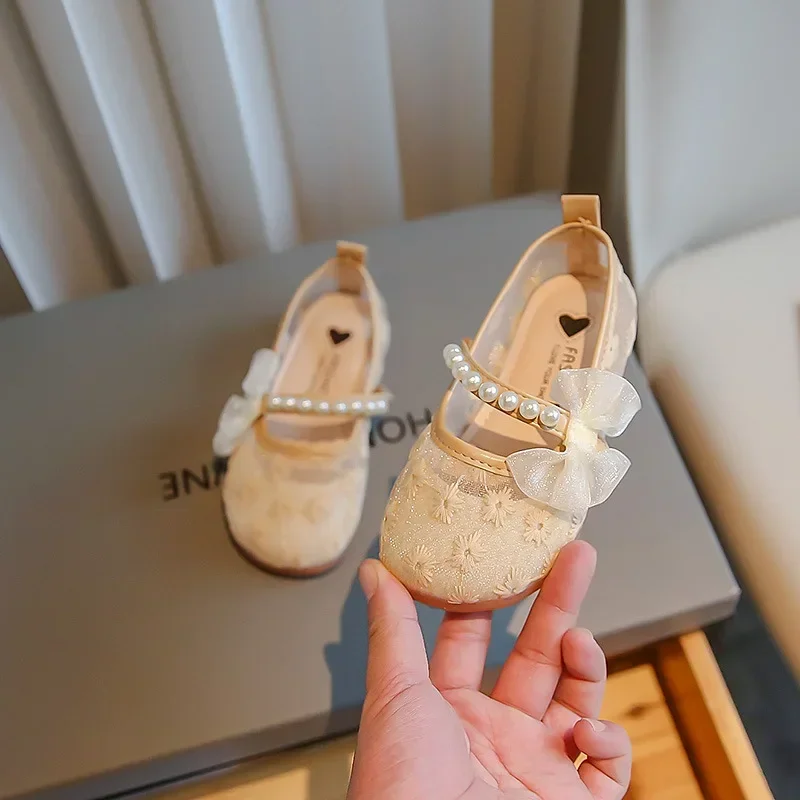 Girls Summer Casual Flat Shoes with Sweet Knot 2024 New Kids Moccasins Korean Mesh Flower Pearl Princess Shoes for Party Wedding
Girls Summer Casual Flat Shoes with Sweet Knot 2024 New Kids Moccasins Korean Mesh Flower Pearl Princess Shoes for Party Wedding