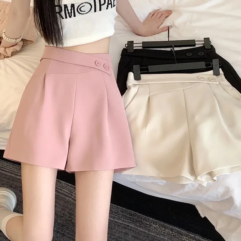Elegant High Waist Suit Shorts Women Korean Casual Design Sweet Shorts Summer Fashion Buttons Solid Female All Match Chic Shorts
Elegant High Waist Suit Shorts Women Korean Casual Design Sweet Shorts Summer Fashion Buttons Solid Female All Match Chic Shorts