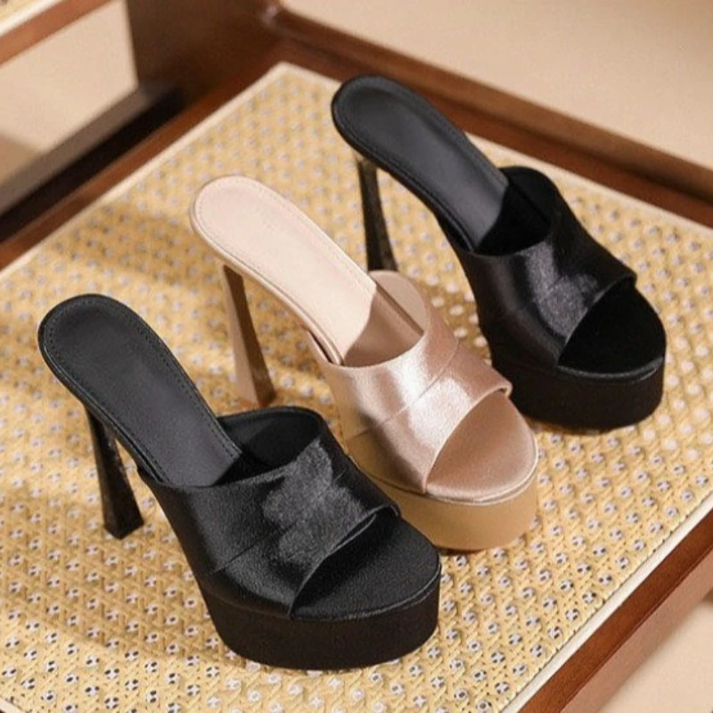 Summer New Style Elegant Slip-On Fashion Open-Toe Thick Heel High Heels with Round Toe Stylish Women's Outdoor Shoes in Large
Summer New Style Elegant Slip-On Fashion Open-Toe Thick Heel High Heels with Round Toe Stylish Women's Outdoor Shoes in Large