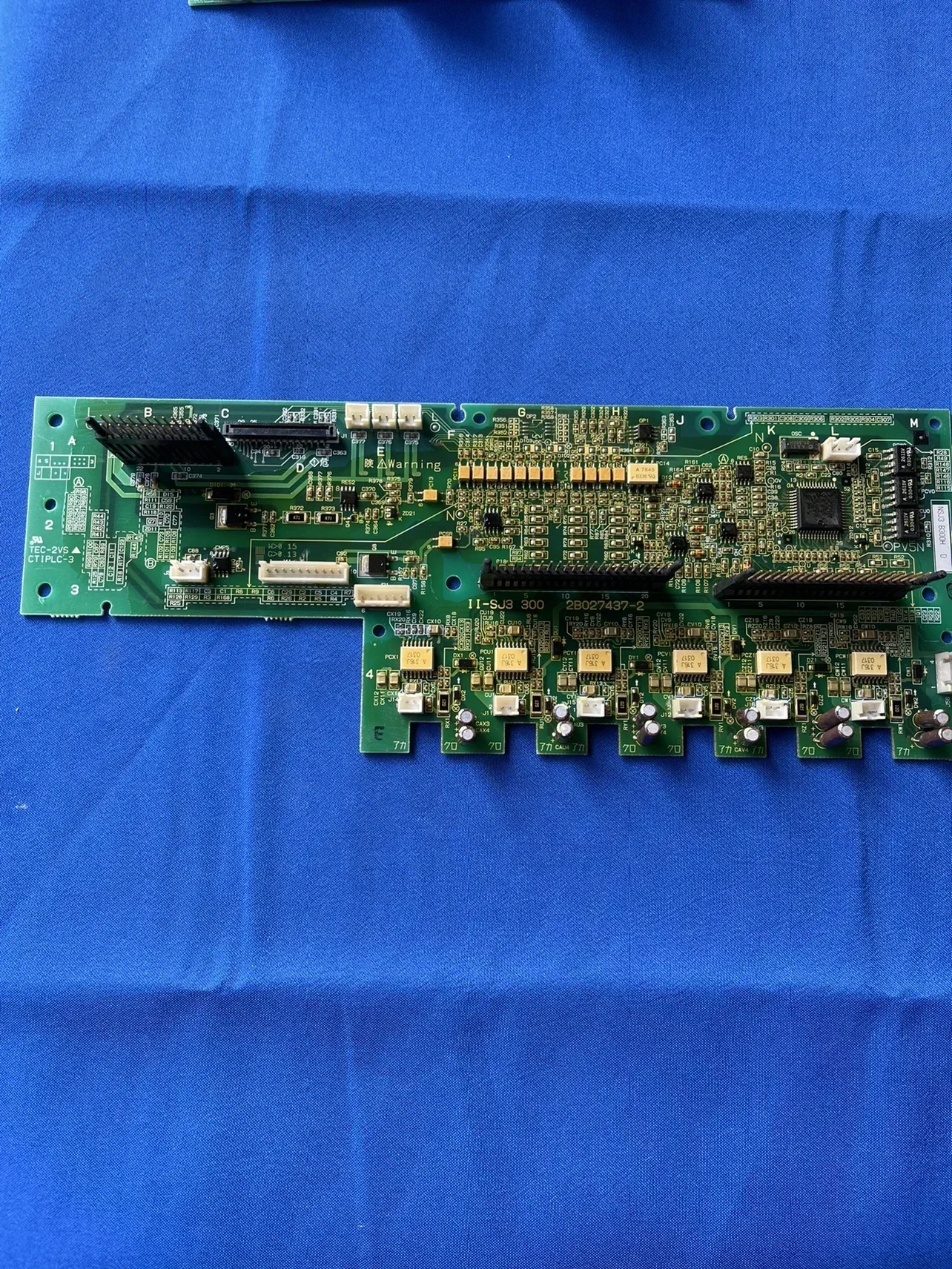 frequency converter accessories SJ300 series drive board L300P37KW main board 30kw inverter trigger board power
frequency converter accessories SJ300 series drive board L300P37KW main board 30kw inverter trigger board power