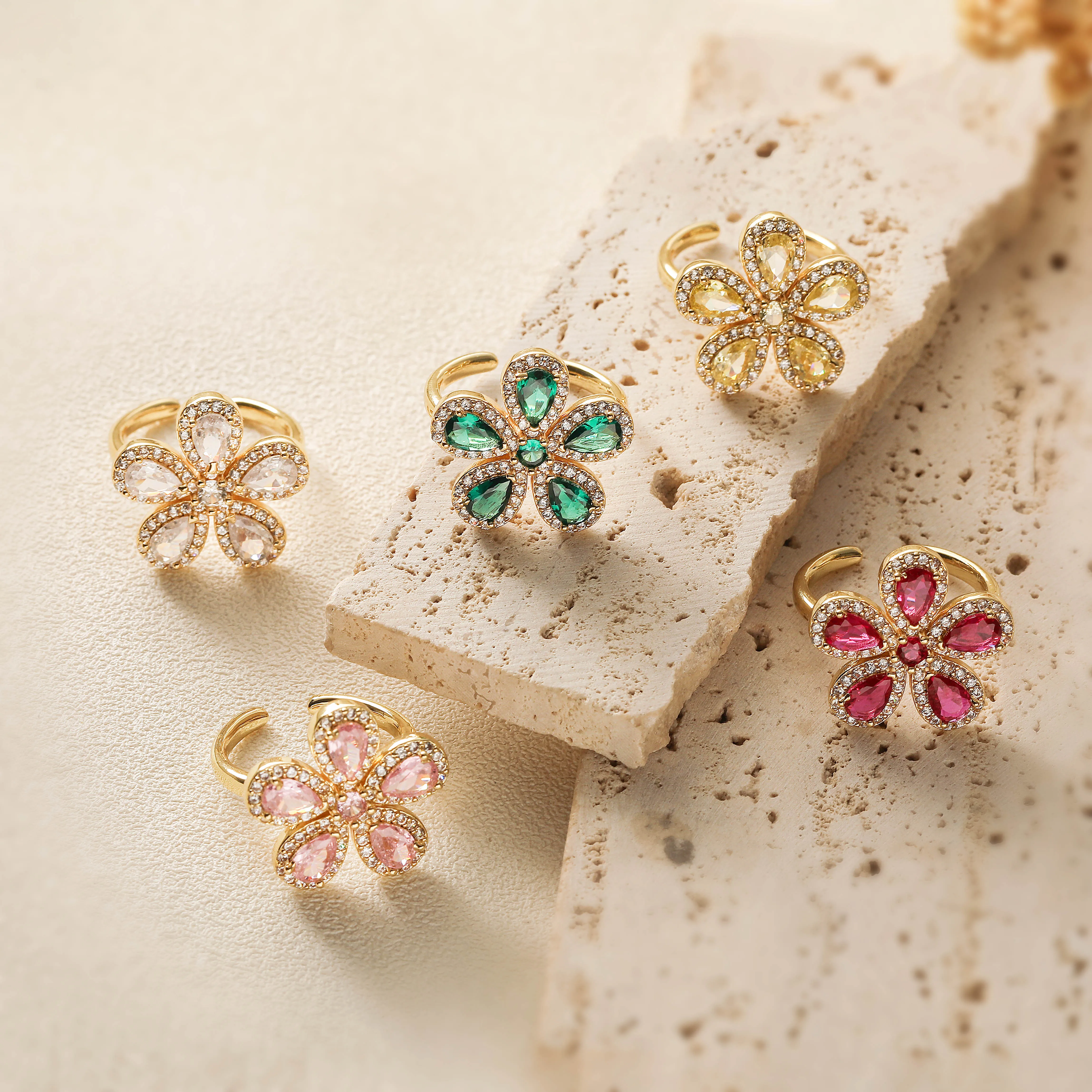 HECHENG,Luxury Copper Metal Ring Gold Plated Colourful Zirconia Crystal Flower Ring Ladies Wedding Bohemian Jewellery Gift
HECHENG,Luxury Copper Metal Ring Gold Plated Colourful Zirconia Crystal Flower Ring Ladies Wedding Bohemian Jewellery Gift