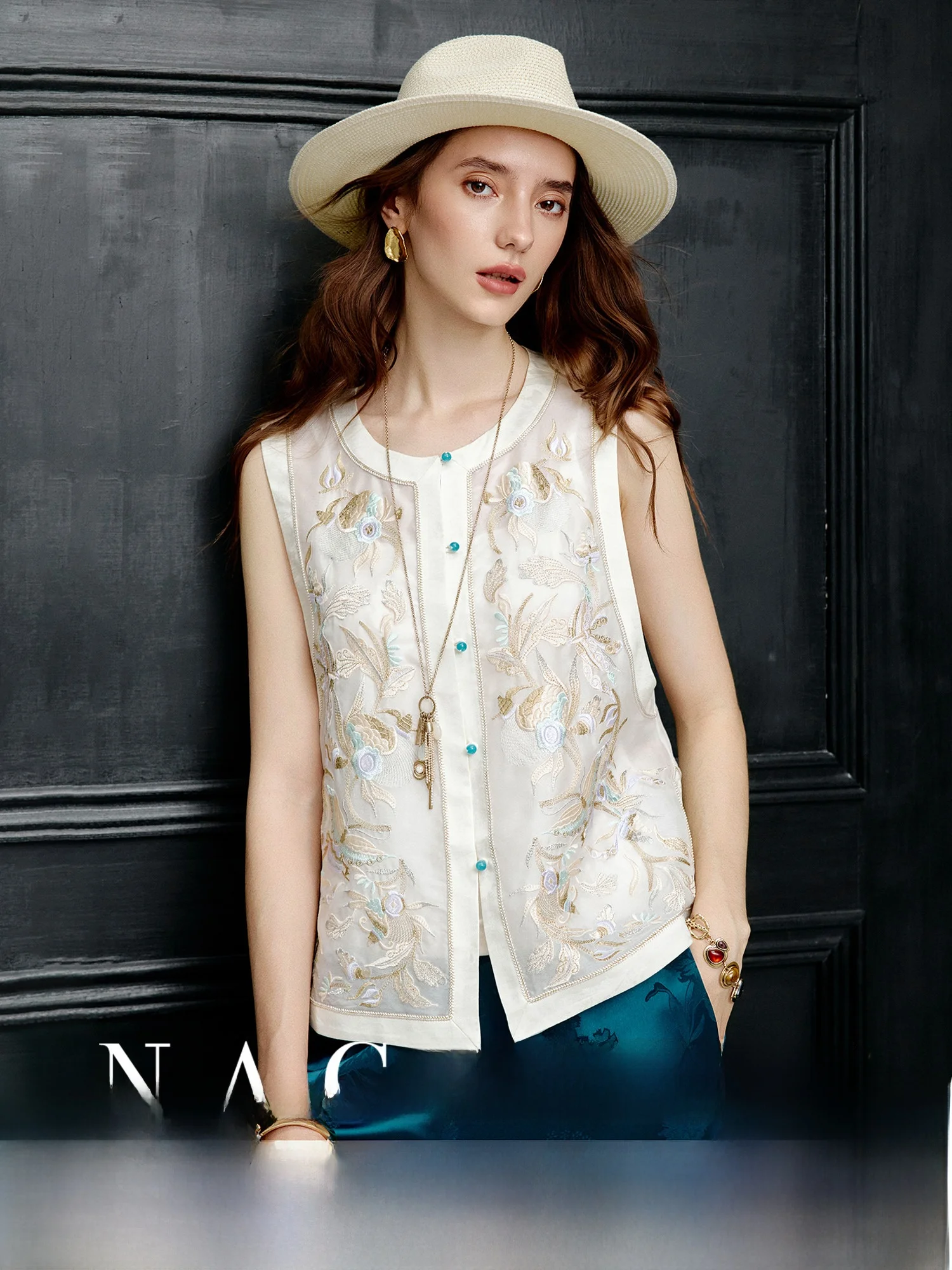 Новый китайский элегантный двухслойный жилет из органзы с вышивкой для женщин от NAGUAGU Pumpkin Valley
Новый китайский элегантный двухслойный жилет из органзы с вышивкой для женщин от NAGUAGU Pumpkin Valley