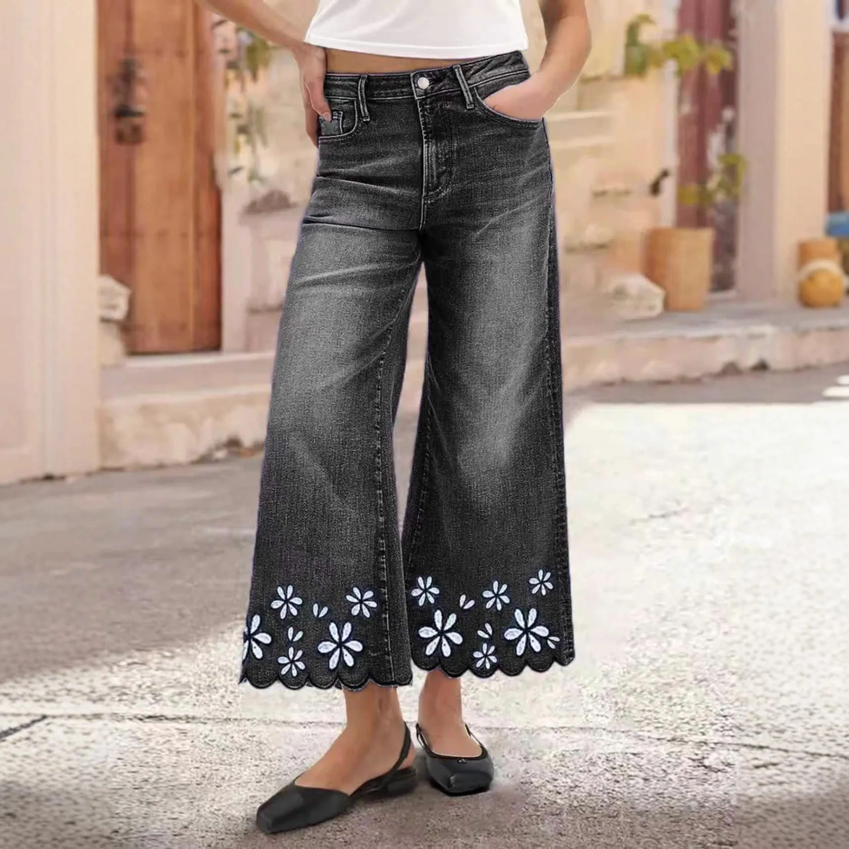 Women's Loose Fit Casual Elastic Nine-Piece Denim Jeans Fashion Embroidery Versatile Comfortable Mid-Waist Jeans
Women's Loose Fit Casual Elastic Nine-Piece Denim Jeans Fashion Embroidery Versatile Comfortable Mid-Waist Jeans