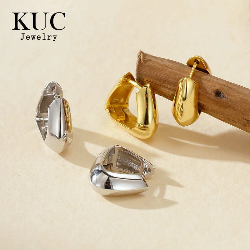 925 Sterling Silver Earrings Original Certificate Geometric 3D Triangle Ear Clip Stud Earrings For Women Factory Direct Sales
925 Sterling Silver Earrings Original Certificate Geometric 3D Triangle Ear Clip Stud Earrings For Women Factory Direct Sales