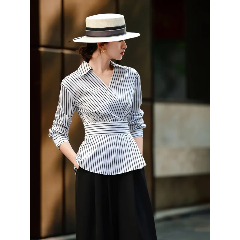 MEXCOCO 2026 Spring Summer New Striped Blouse, V-Neck Waist Cinched Elegant Commuter Casual Shirt Tops
MEXCOCO 2026 Spring Summer New Striped Blouse, V-Neck Waist Cinched Elegant Commuter Casual Shirt Tops