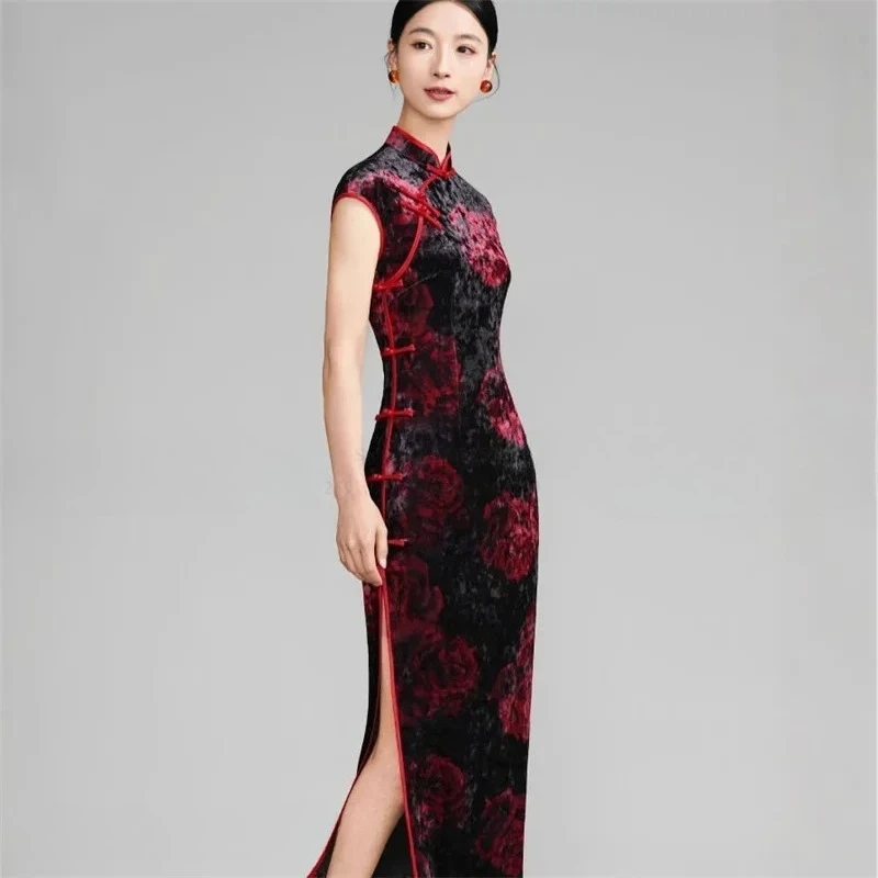 Retro velvet flower cheongsam, national style Hanfu style women's party dress
Retro velvet flower cheongsam, national style Hanfu style women's party dress