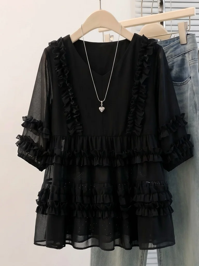 Black Lace Trim V-Neck Short Sleeve Shirt Women's Summer New Style plus Size Fashionable Top Korean Version Loose Fit Commute...
Black Lace Trim V-Neck Short Sleeve Shirt Women's Summer New Style plus Size Fashionable Top Korean Version Loose Fit Commute...