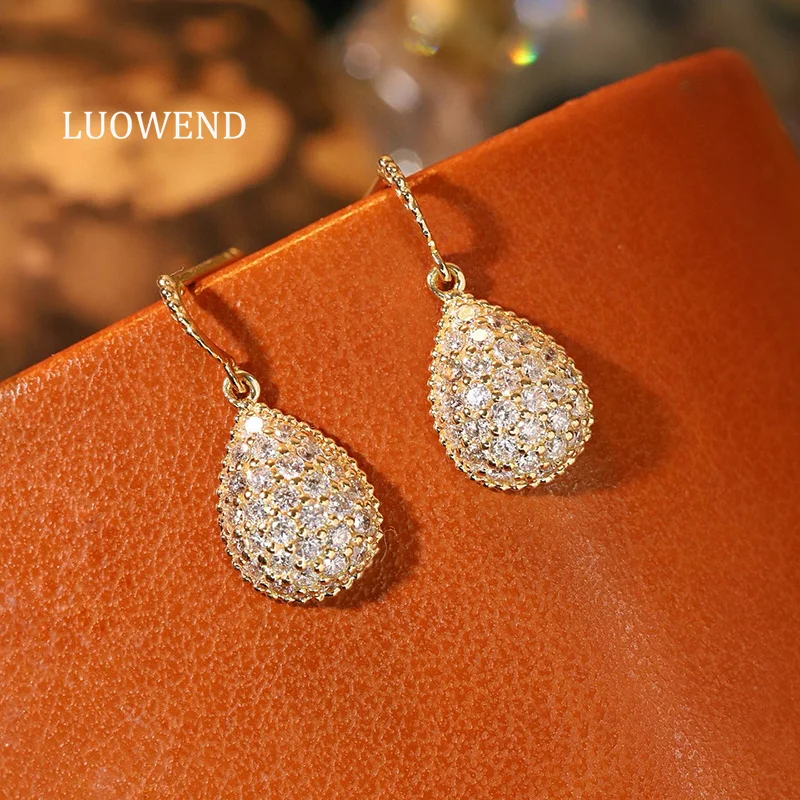 Серьги LUOWEND из 100% желтого золота 18 карат, серьги из настоящего натурального бриллианта 0,90 карата для женщин, элегантные свадебные украшения в форме капли воды
Серьги LUOWEND из 100% желтого золота 18 карат, серьги из настоящего натурального бриллианта 0,90 карата для женщин, элегантные свадебные украшения в форме капли воды