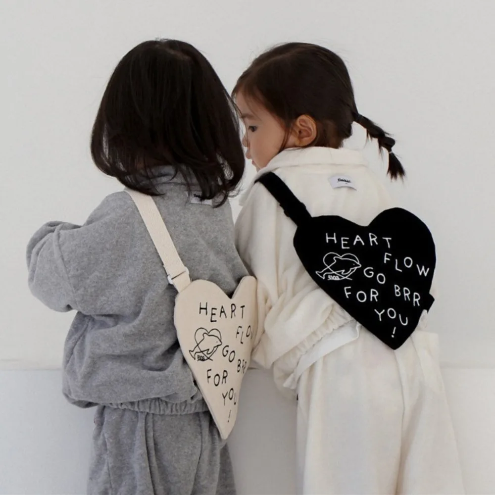 Casual Childishness Heart Shoulder Pouch Lightweight Canvas Letter Crossbody Bag Black&White Cute Kids Mini Bag Travel
Casual Childishness Heart Shoulder Pouch Lightweight Canvas Letter Crossbody Bag Black&White Cute Kids Mini Bag Travel