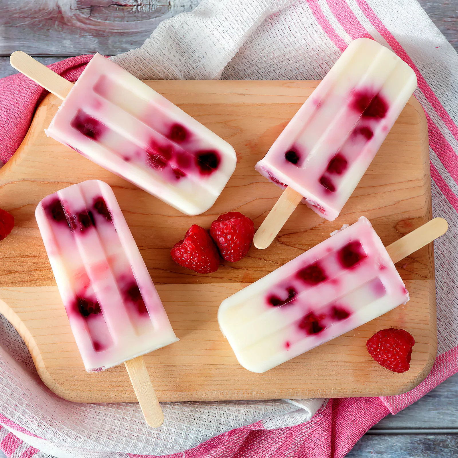 400pcs Ice Cream Natural Wood Smooth Diy Craft Supplies For Kids Learning Wooden Sticks Food Grade Colored Sticks Handicraft
400pcs Ice Cream Natural Wood Smooth Diy Craft Supplies For Kids Learning Wooden Sticks Food Grade Colored Sticks Handicraft