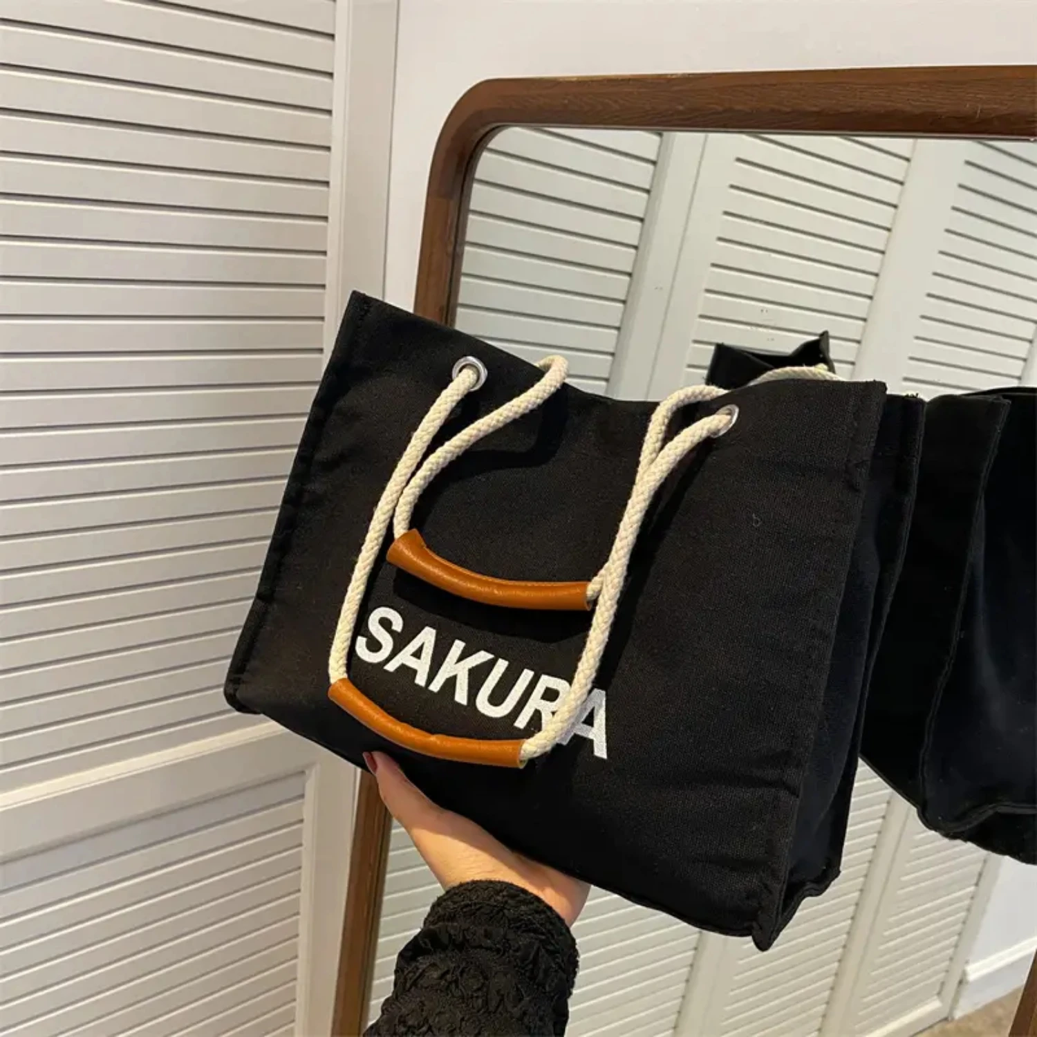 Stylish Graphic Large Capacity Canvas Tote Bag for Everyday Use and Travel, Perfect for Carrying Essentials in Fashionable Style
Stylish Graphic Large Capacity Canvas Tote Bag for Everyday Use and Travel, Perfect for Carrying Essentials in Fashionable Style