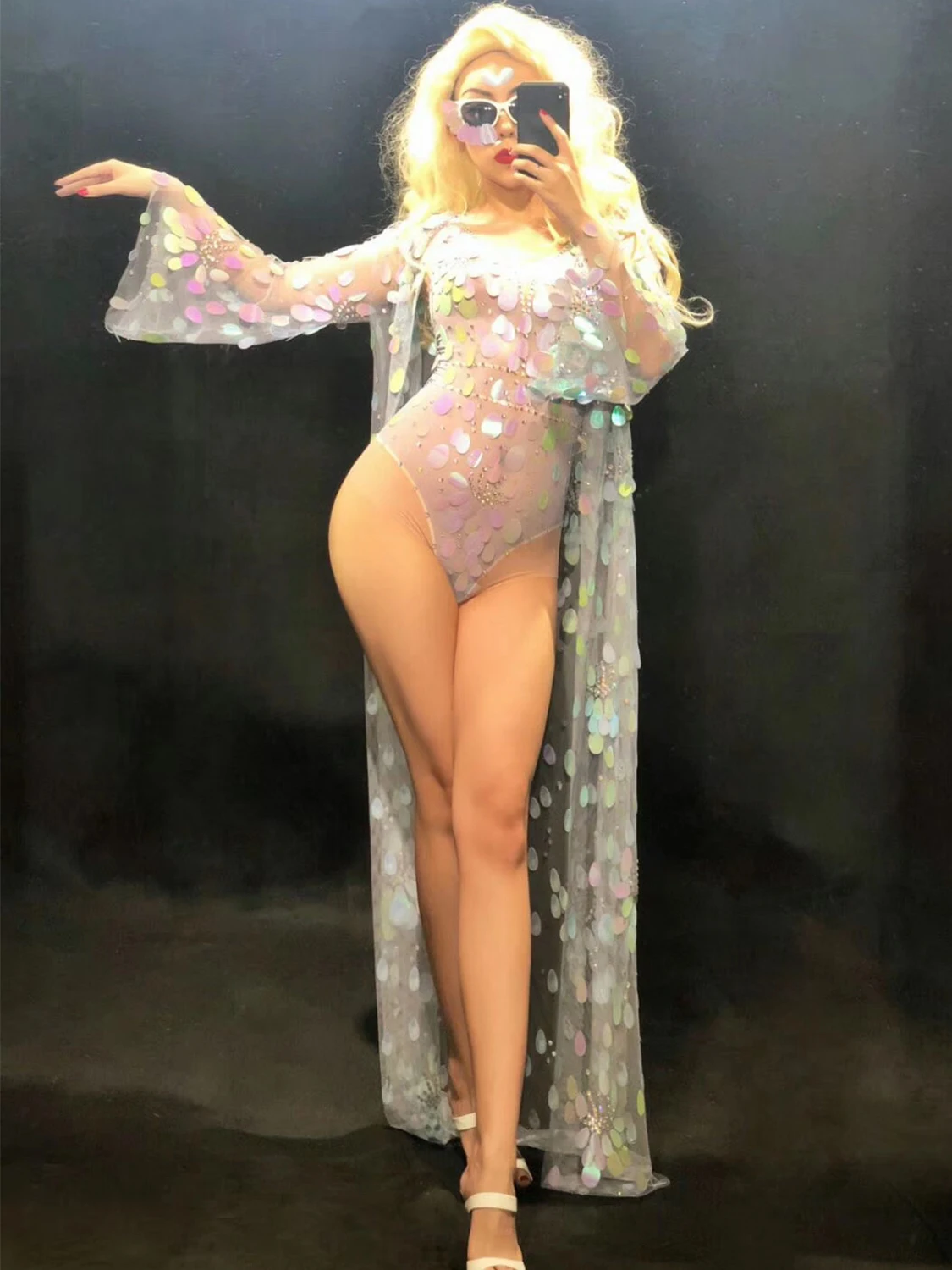 Shining Rhinestones Bodysuits Transparent Women Colored Sequin Long Coat Prom Party Birthday Celebrate Outfit Nightclub Costumes
Shining Rhinestones Bodysuits Transparent Women Colored Sequin Long Coat Prom Party Birthday Celebrate Outfit Nightclub Costumes