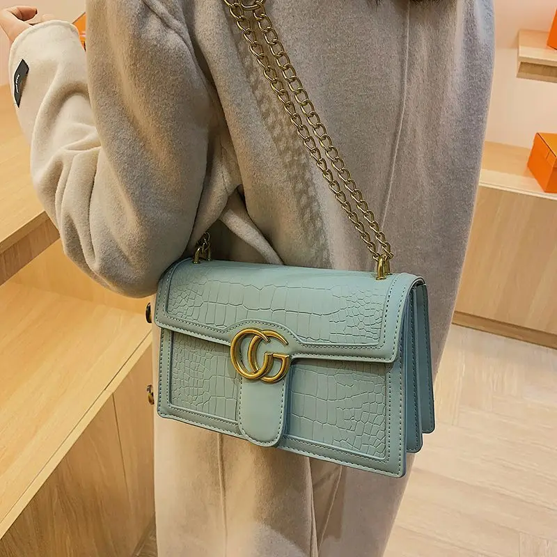 Легкая роскошная женская сумка, новинка 2023 года, студенческая сумка, модная трендовая сумка на цепочке, универсальная сумка на плечо, женская сумка под мышками 
Легкая роскошная женская сумка, новинка 2023 года, студенческая сумка, модная трендовая сумка на цепочке, универсальная сумка на плечо, женская сумка под мышками