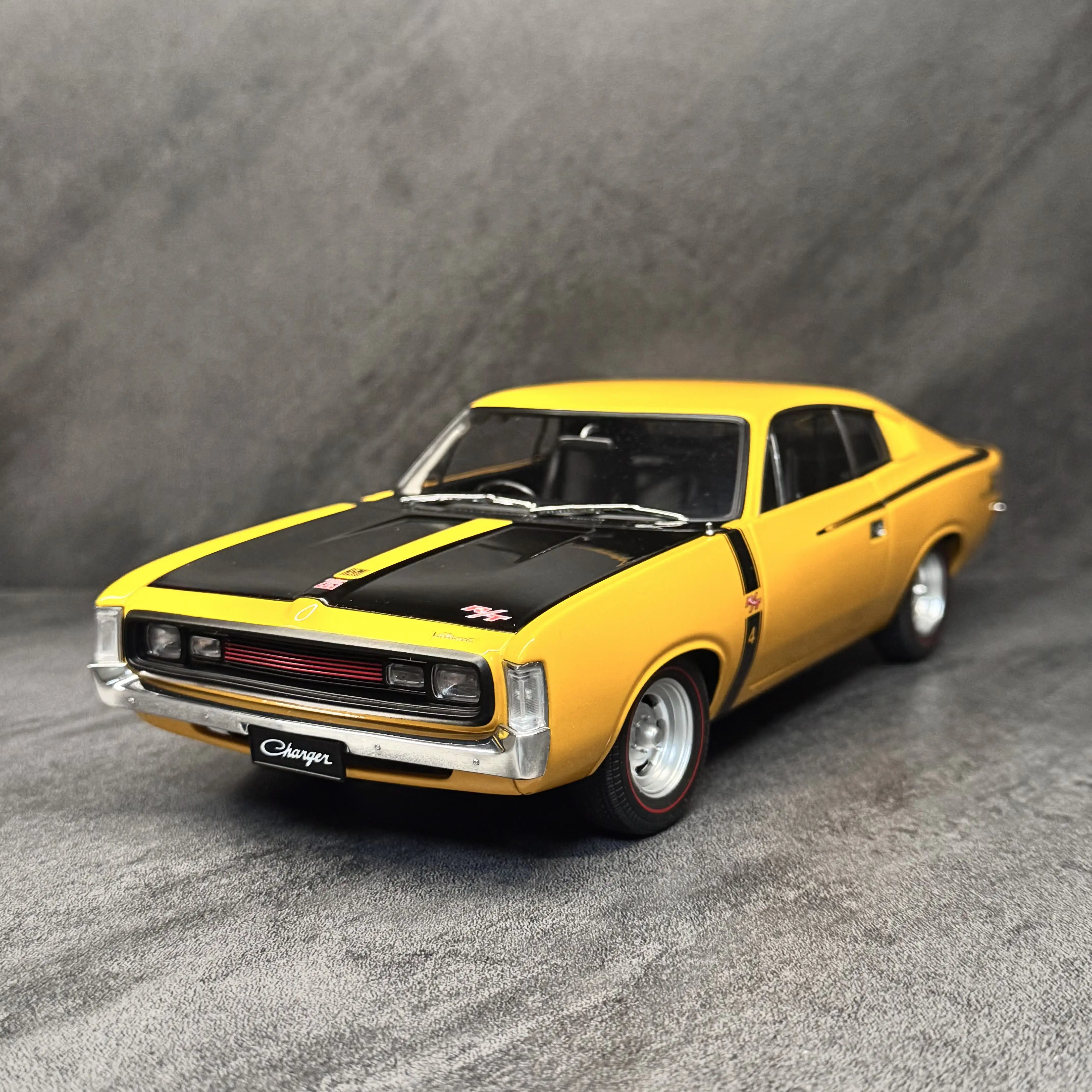Autoart 1:18 Charger E49 Yellow Simulation Limited Edition All Open Alloy Metal Static Car Model Toy Gift
Autoart 1:18 Charger E49 Yellow Simulation Limited Edition All Open Alloy Metal Static Car Model Toy Gift