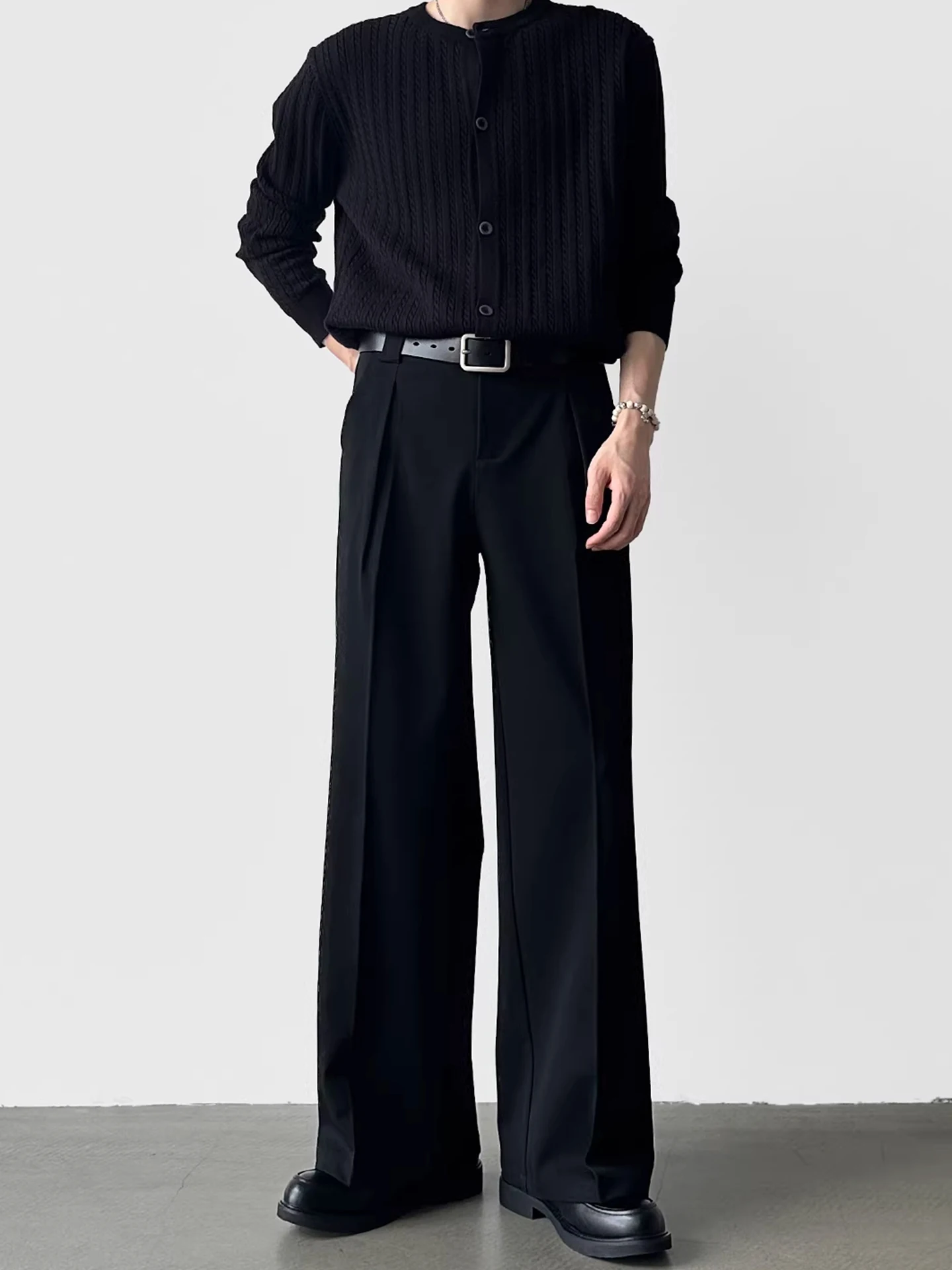 Black Loose Uniform West Pants Minimalist Versatile High-End Feeling Basic Wide Leg Pants Draping Lazy Casual Pants
Black Loose Uniform West Pants Minimalist Versatile High-End Feeling Basic Wide Leg Pants Draping Lazy Casual Pants