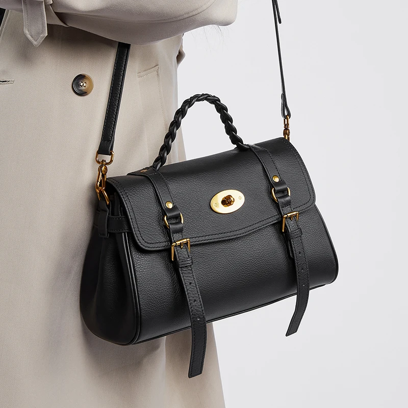 Luxury Designer Women's Bag New Genuine Leather Handbags High Quality Cowhide Women Shoulder Bag Boston Female Crossbody Bags
Luxury Designer Women's Bag New Genuine Leather Handbags High Quality Cowhide Women Shoulder Bag Boston Female Crossbody Bags