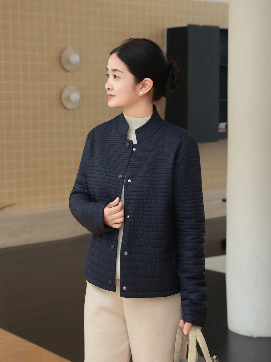 Slim Fit Lightweight Cotton Jaet Women's Stand Collar Coat Not Puffy Faionable Winter Outerwear Comfortable Straight Cut
Slim Fit Lightweight Cotton Jaet Women's Stand Collar Coat Not Puffy Faionable Winter Outerwear Comfortable Straight Cut