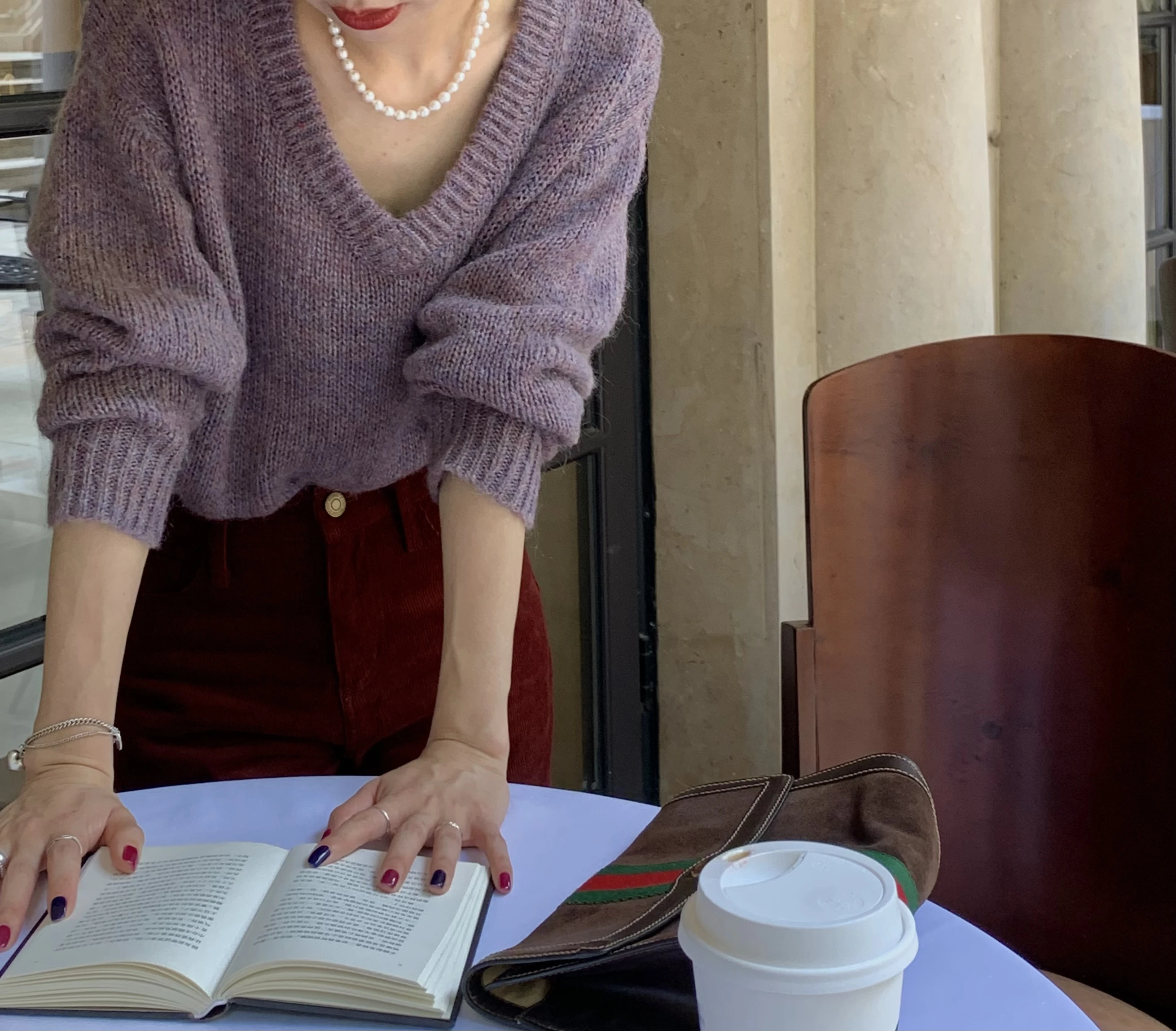 Radiant V-Ne oulder-Draped Camere Sweater Elegance in Comfortable Fit Women's Knitwear Premium Wool Blend Regular Length
Radiant V-Ne oulder-Draped Camere Sweater Elegance in Comfortable Fit Women's Knitwear Premium Wool Blend Regular Length