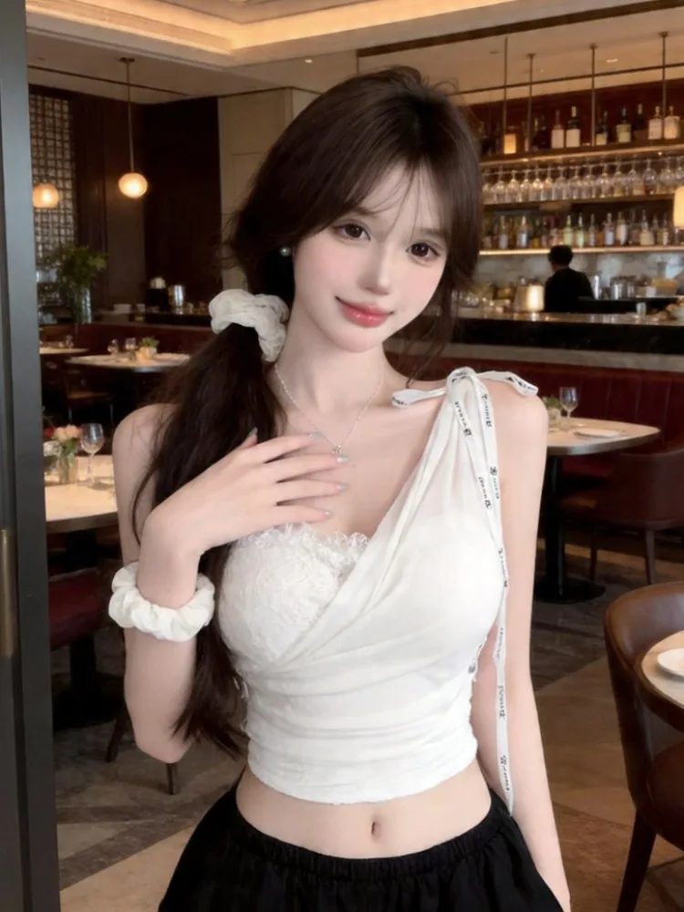 Sexy One-Shoulder Lace Crop Top Women's Outerwear Summer Thai Style Hot Girl Breathable Mesh Knitted Mid-Waist Standard Fit
Sexy One-Shoulder Lace Crop Top Women's Outerwear Summer Thai Style Hot Girl Breathable Mesh Knitted Mid-Waist Standard Fit