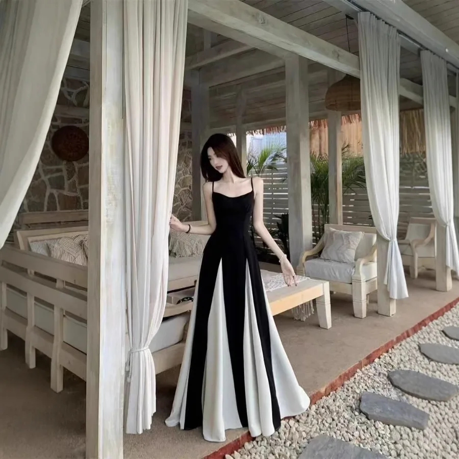 【New style】French stitching contrasting suspender dress, women's dress, summer design, waist, a-line skirt, large swing, floor
【New style】French stitching contrasting suspender dress, women's dress, summer design, waist, a-line skirt, large swing, floor