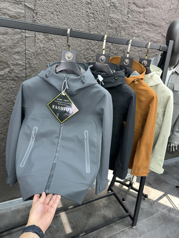 Waterproof Fce Lined Jaet Men's Casual Hooded Coat Autumn Winter Faion Urban Sle Thiened Long Sve Coat for Couples
Waterproof Fce Lined Jaet Men's Casual Hooded Coat Autumn Winter Faion Urban Sle Thiened Long Sve Coat for Couples