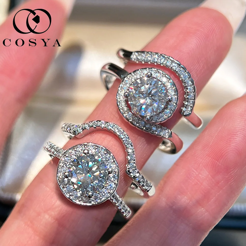 COSYA D Color VVS 1CT Moissanite Ring Set For Women 100% S925 Silver Sparkling Lab Diamond Wedding Band Luxury Jewelry Gift
COSYA D Color VVS 1CT Moissanite Ring Set For Women 100% S925 Silver Sparkling Lab Diamond Wedding Band Luxury Jewelry Gift