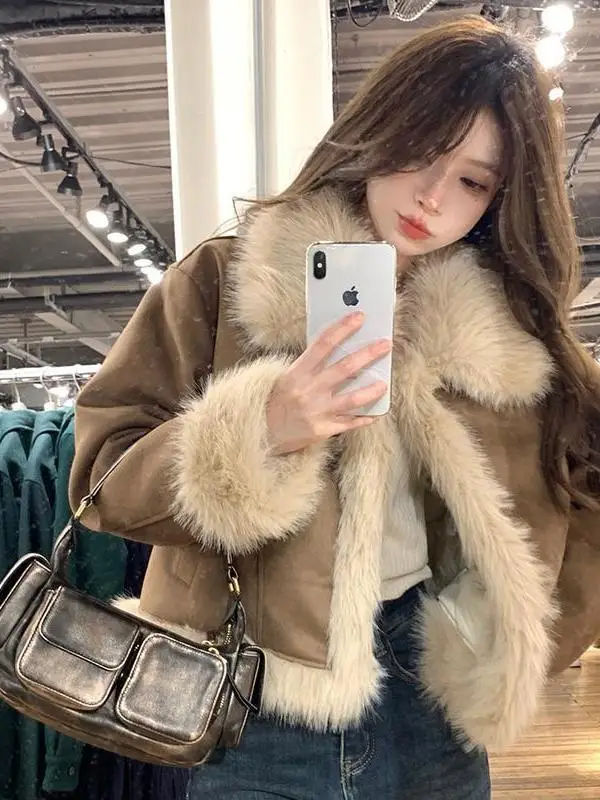 Retro Suede ort Jaet Women's Korean Sle Slimming Brown Autumn Winter Faion Outerwear Fluffy Lined Long Sve Coat
Retro Suede ort Jaet Women's Korean Sle Slimming Brown Autumn Winter Faion Outerwear Fluffy Lined Long Sve Coat