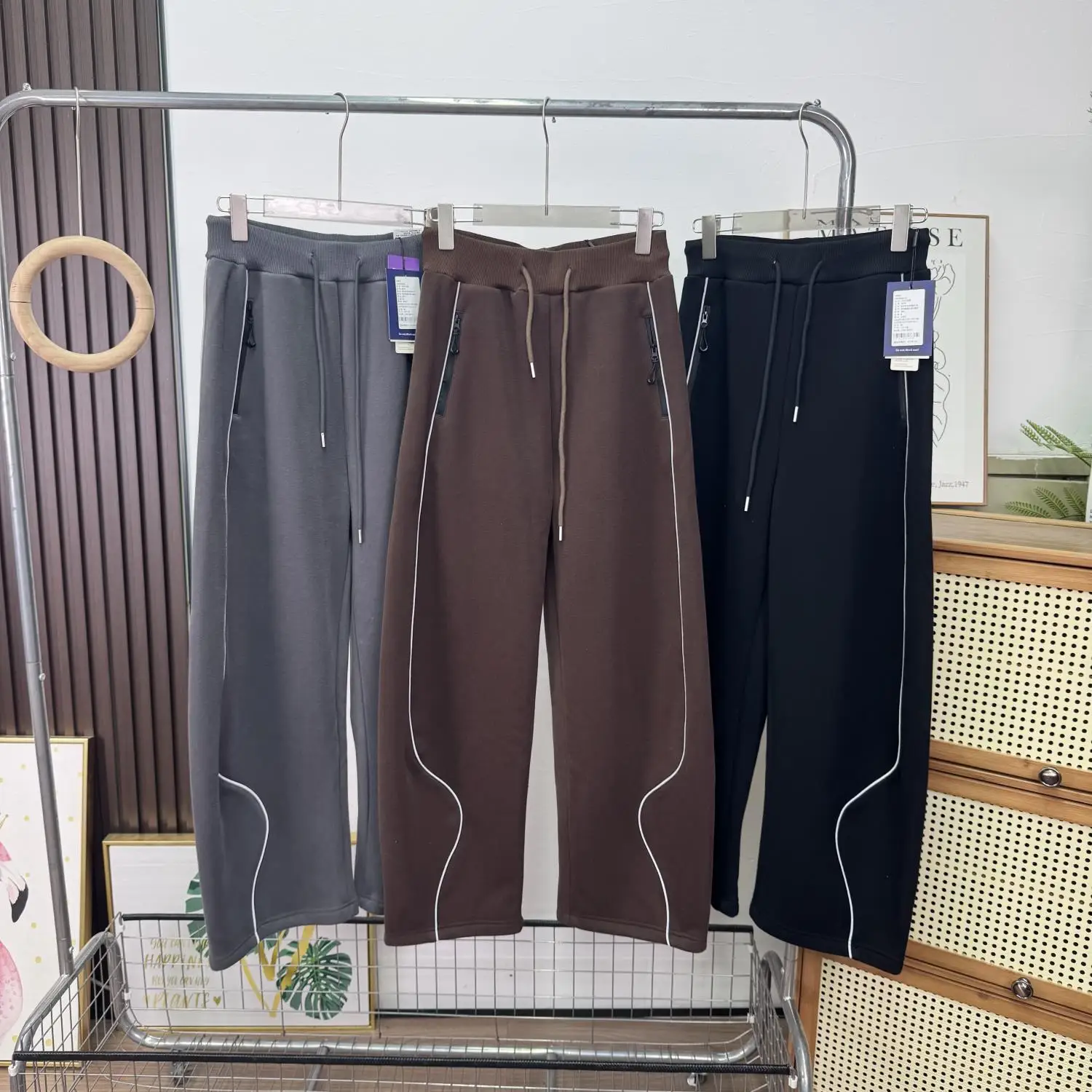Outdoor Casual Thiened Fce Dstring Loose Couple Winter Pants High Waist Cotton Polyester Blend Warm Trousers
Outdoor Casual Thiened Fce Dstring Loose Couple Winter Pants High Waist Cotton Polyester Blend Warm Trousers