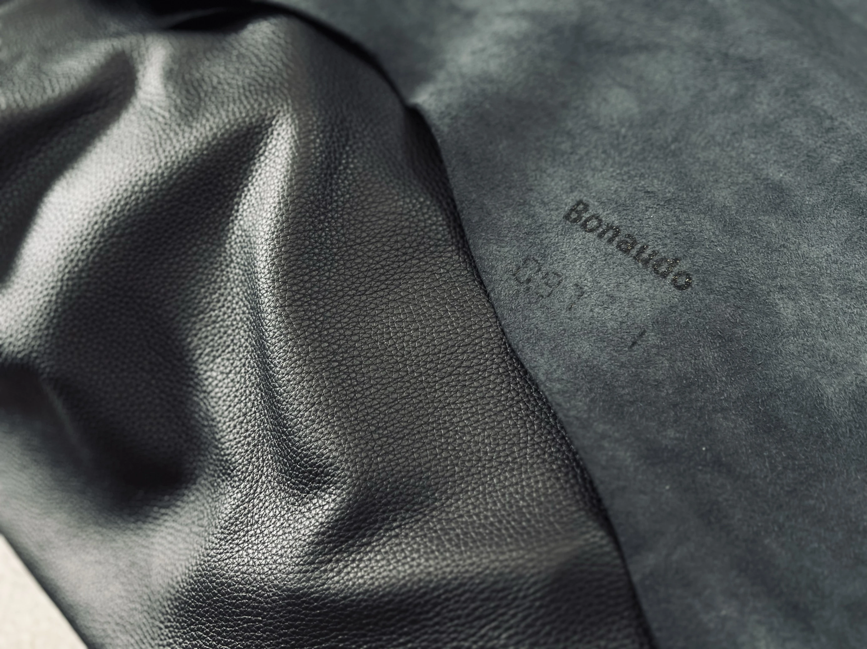 Italian Bonaudo Deerskin Soft Grain 1.2mm Genuine Leather
Italian Bonaudo Deerskin Soft Grain 1.2mm Genuine Leather