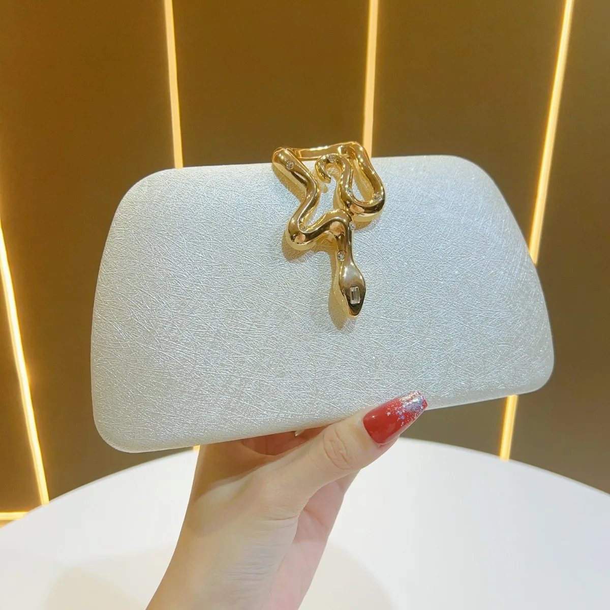 Snake Buckle Evening Bags for Women Luxury Elegant Clutch Chain Shoulder Bags for Ladies Party Wedding Purse Handbags Bolso 2025
Snake Buckle Evening Bags for Women Luxury Elegant Clutch Chain Shoulder Bags for Ladies Party Wedding Purse Handbags Bolso 2025