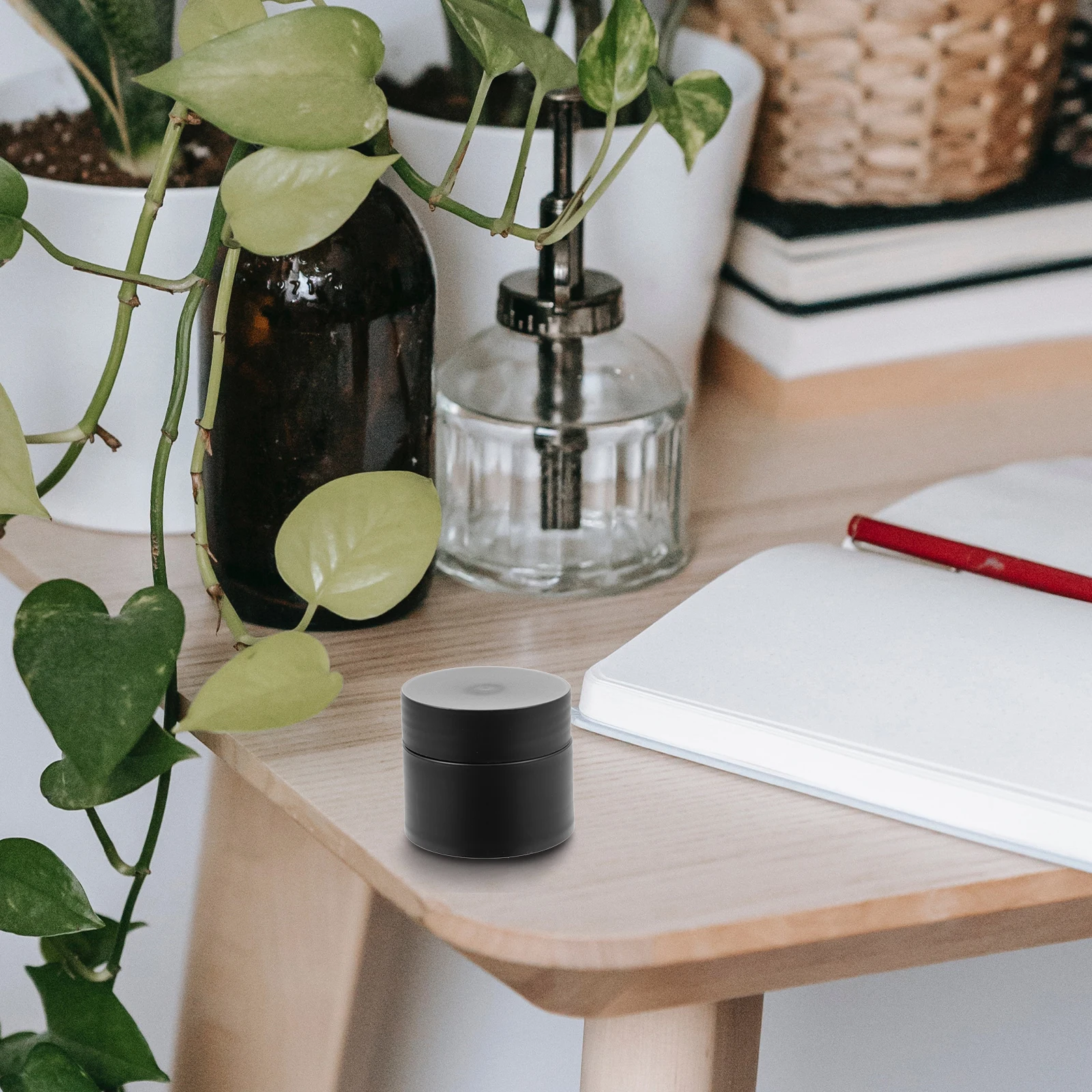 8pcs Empty Containers PP Material Lightweight Travel Makeup Storage Cases for Creams Lotions Shampoos Home Use Portable Compact 
8pcs Empty Containers PP Material Lightweight Travel Makeup Storage Cases for Creams Lotions Shampoos Home Use Portable Compact