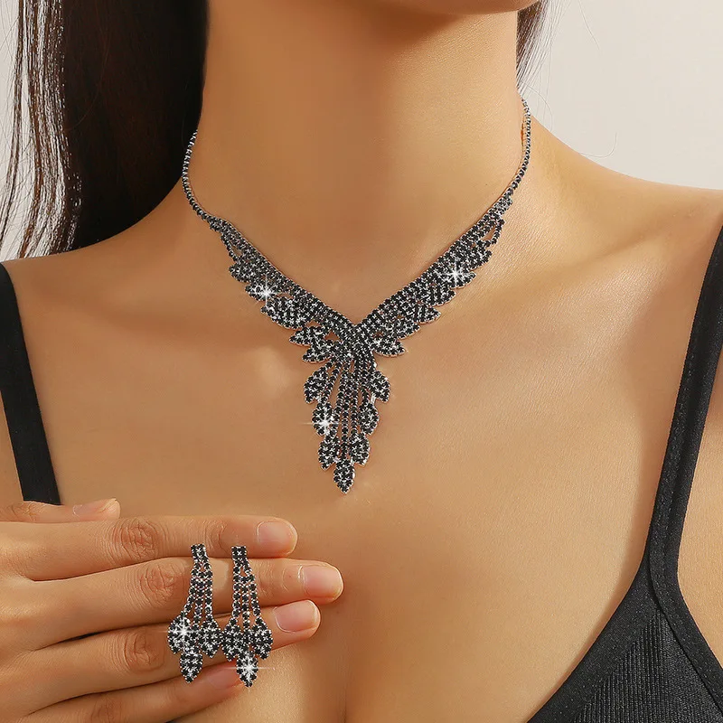 European and American Black Full Diamond Color Rhinestone Necklace and Earrings Suite Jewelry Two
European and American Black Full Diamond Color Rhinestone Necklace and Earrings Suite Jewelry Two