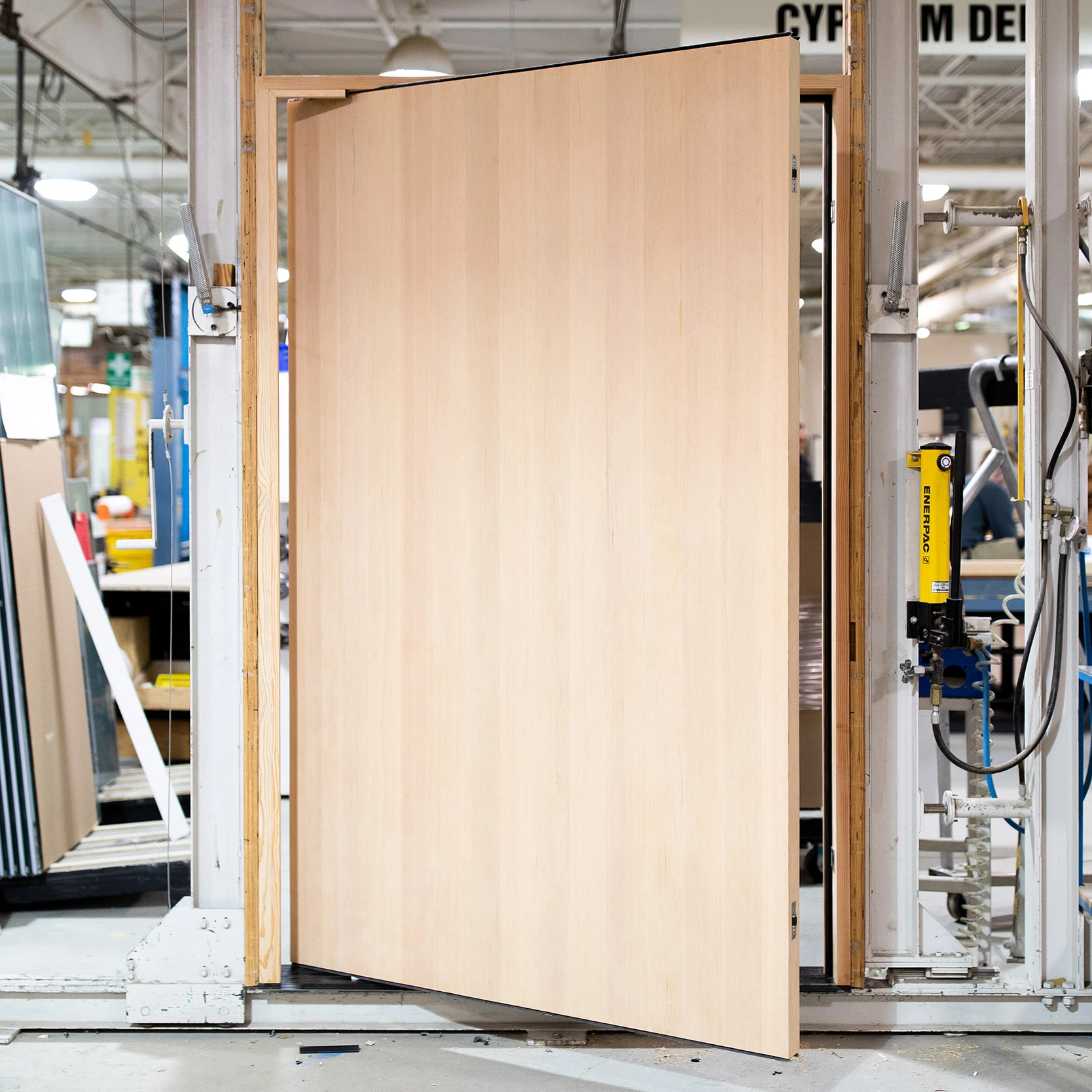 Pretty Home Wood Door, Exterior Front Main Entry Solid Core Design Modern Pivot Wooden Doors
Pretty Home Wood Door, Exterior Front Main Entry Solid Core Design Modern Pivot Wooden Doors