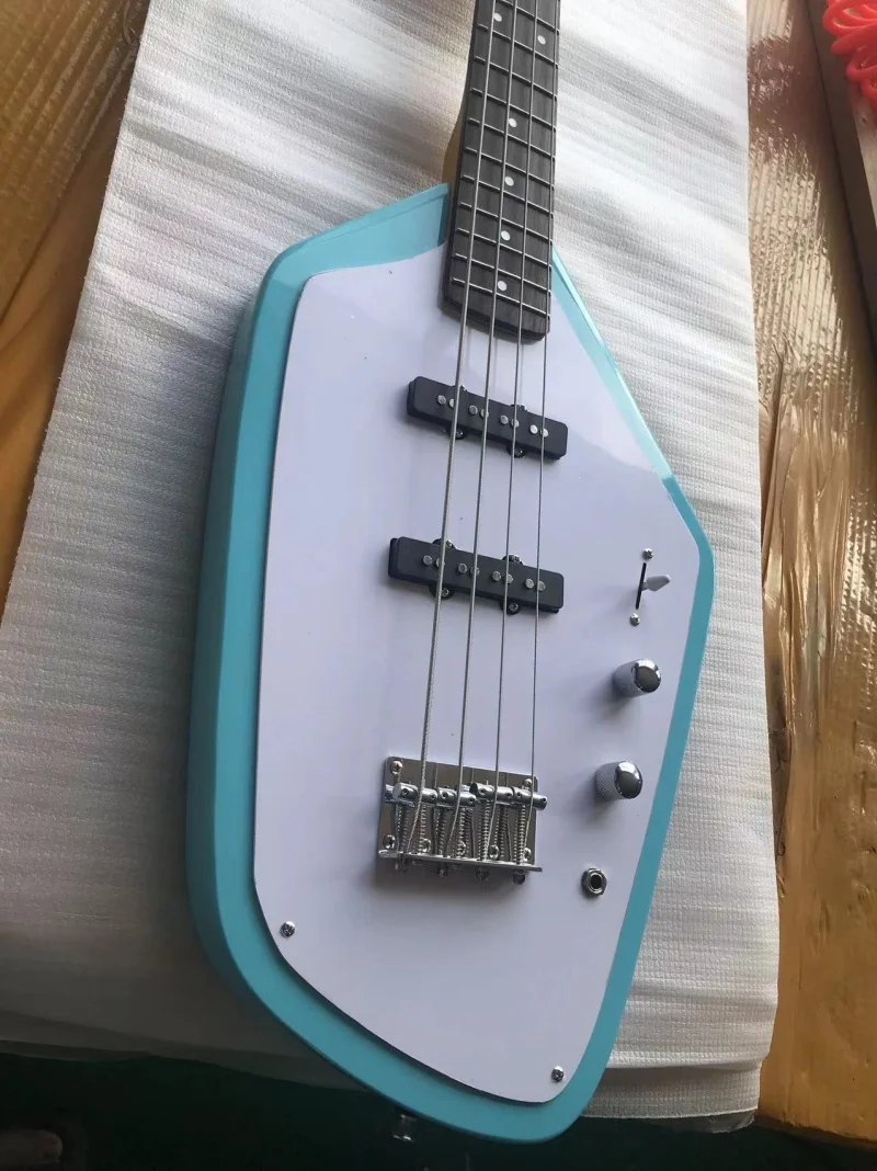 Factory export 4-string irregular bass, maple neck, rosewood fingerboard, silver hardware, solid wood quality, free delivery
Factory export 4-string irregular bass, maple neck, rosewood fingerboard, silver hardware, solid wood quality, free delivery