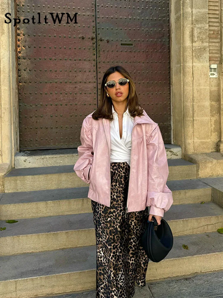 Sweet Pink Lapel Zipper Women Faux Leather Jacket Lady Chic New Long Sleeve Pocket Coat Autumn Fashion Commute Office Outerwear
Sweet Pink Lapel Zipper Women Faux Leather Jacket Lady Chic New Long Sleeve Pocket Coat Autumn Fashion Commute Office Outerwear