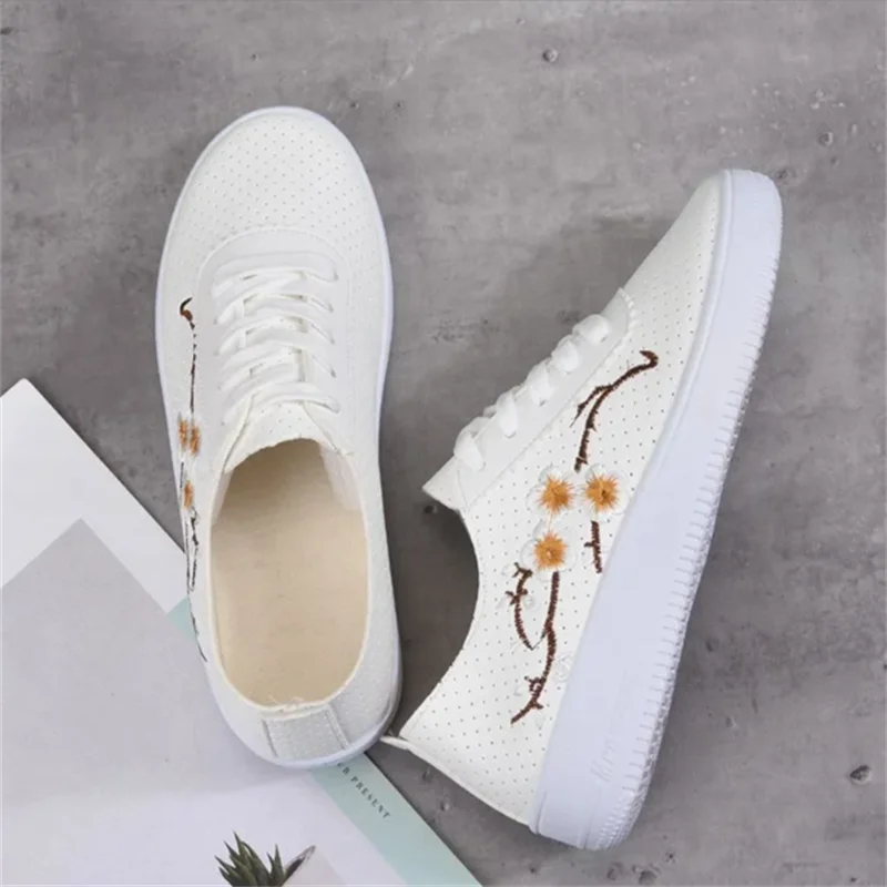 White Sneakers Women Shoes Fashion Casual Flats Ladies Outdoor Mesh Breathable Anti-slip Soft-soled Embroidered Board Shoes
White Sneakers Women Shoes Fashion Casual Flats Ladies Outdoor Mesh Breathable Anti-slip Soft-soled Embroidered Board Shoes