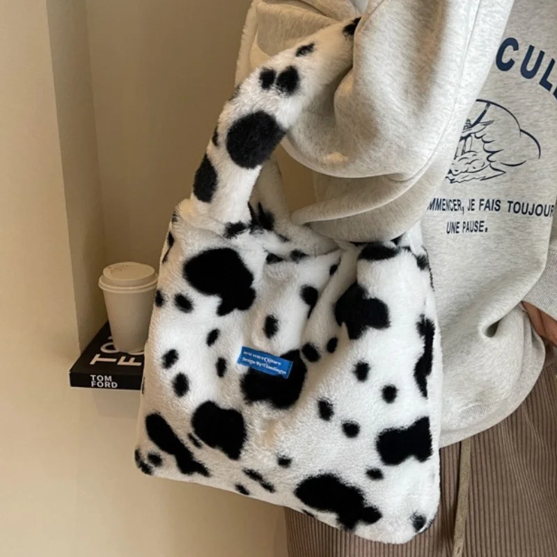 Cow Print Leopard Print Handbag Magnetic Closure Women's Faux Fur Trendy Shoulder Bag Large Capacity Winter Tote Shopping Bag
Cow Print Leopard Print Handbag Magnetic Closure Women's Faux Fur Trendy Shoulder Bag Large Capacity Winter Tote Shopping Bag