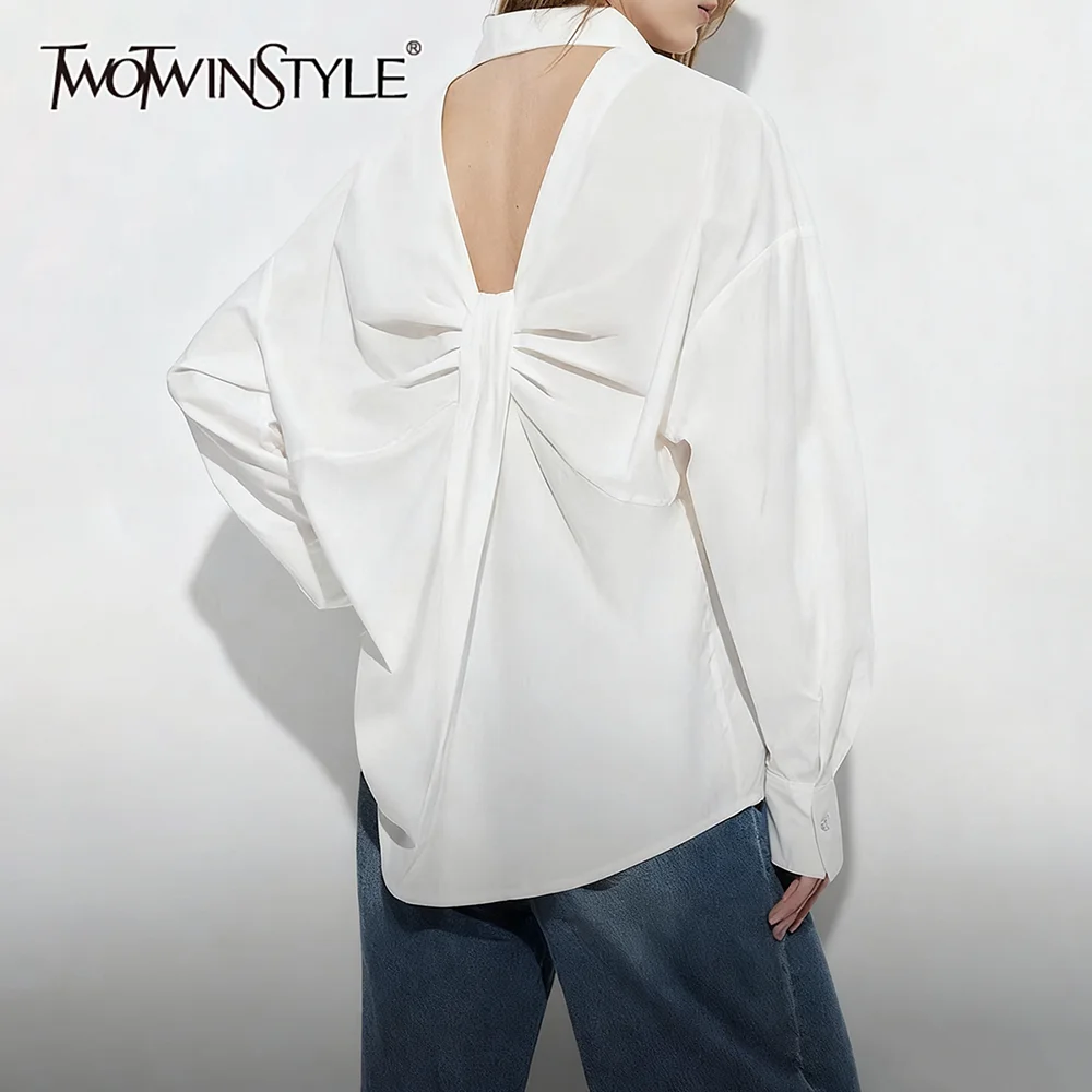 TWOTWINSTYLE, белая рубашка со складками, темпераментная женская рубашка с v-образным вырезом и длинным рукавом, свободные сексуальные французские женские рубашки, осенняя мода, новинка
TWOTWINSTYLE, белая рубашка со складками, темпераментная женская рубашка с v-образным вырезом и длинным рукавом, свободные сексуальные французские женские рубашки, осенняя мода, новинка